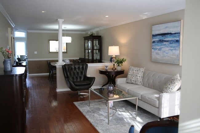 property at 18 Rosewood Ct