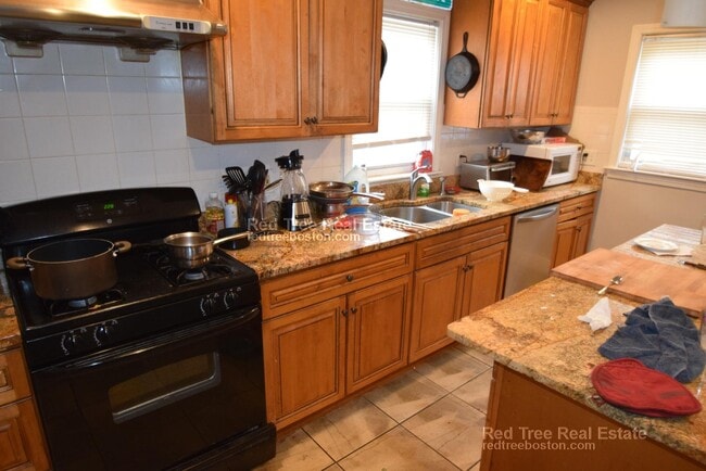 34 Long Ave in Boston, MA - Building Photo - Building Photo