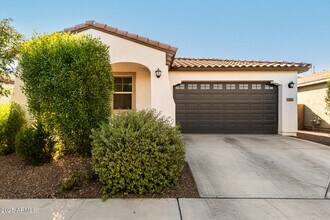 1229 E Maldonado Dr in Phoenix, AZ - Building Photo - Building Photo