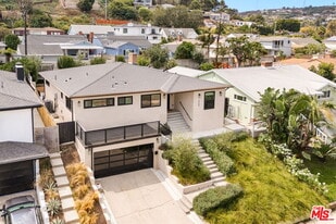 5664 Coliseum St in Los Angeles, CA - Building Photo