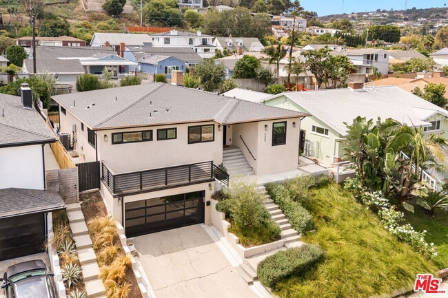 property at 5664 Coliseum St