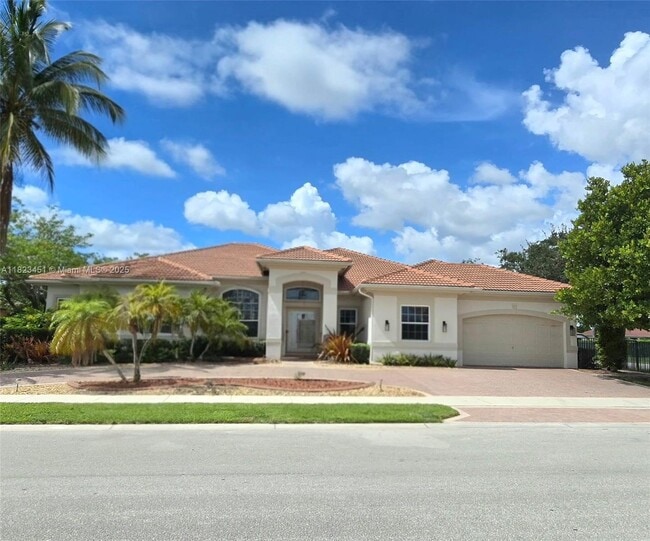 property at 15066 SW 39th St