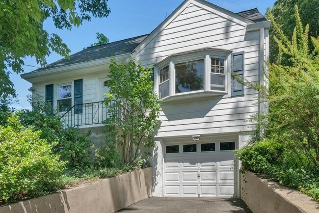property at 75 Grandview Ave