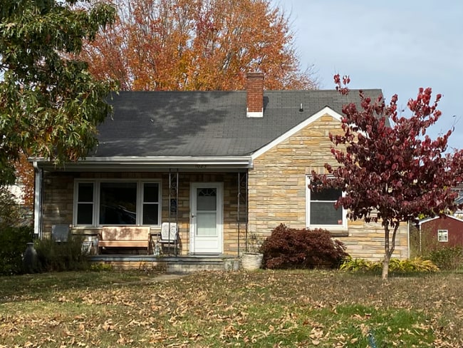 property at 1023 Forest Hills Ave