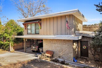 2733 Sandage Ave in Fort Worth, TX - Foto de edificio - Building Photo