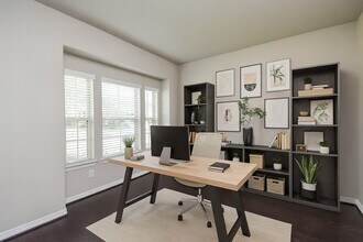 4355 Thornapple Hills Ct in Richmond, TX - Foto de edificio - Building Photo