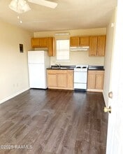 103 Brutus Dr in Youngsville, LA - Building Photo - Building Photo