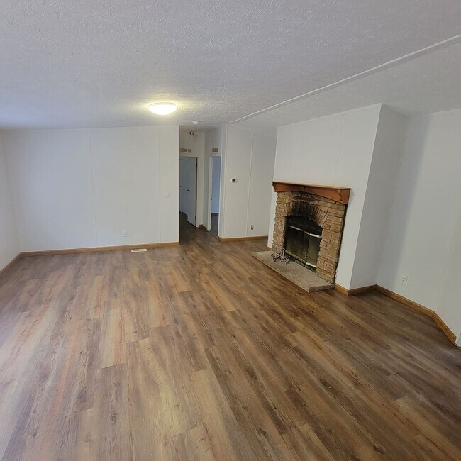 230 Shadow Ln in Rickman, TN - Building Photo - Building Photo