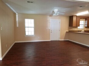 8490 Lawton St in Pensacola, FL - Building Photo - Building Photo