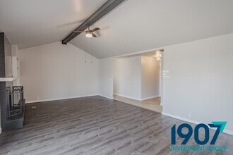 1213 SW 97th St in Oklahoma City, OK - Building Photo - Building Photo