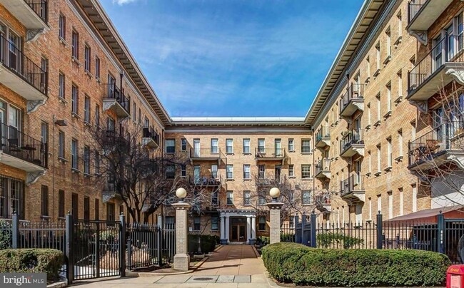 property at 1401 Columbia Rd NW