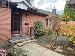 55 Fiddlers Green Rd in London, ON - Building Photo - Building Photo