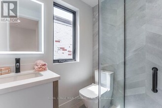 38 Ulster St in Toronto, ON - Building Photo - Building Photo