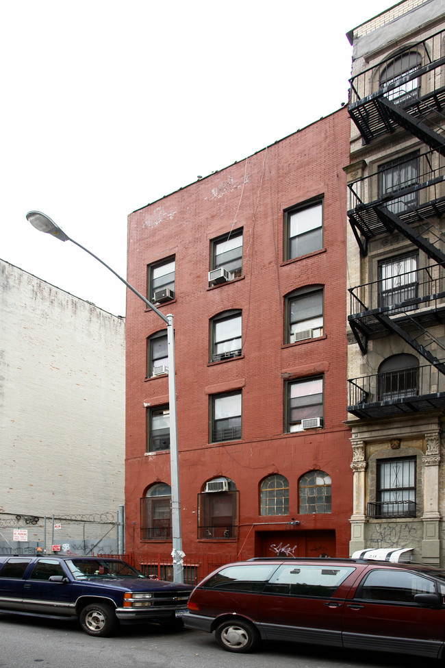 217 Henry St in New York, NY - Building Photo - Building Photo