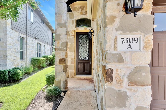 property at 7309 Colina Vista Loop