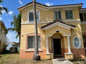 2712 SE 15th Pl in Homestead, FL - Building Photo