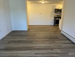 838 Mcintosh Ct, Unit 106 in Prospect Heights, IL - Building Photo - Building Photo