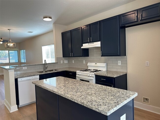 7642 Chalk Hill in Missouri City, TX - Building Photo - Building Photo