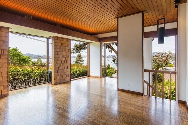 property at 29 Glen Dr