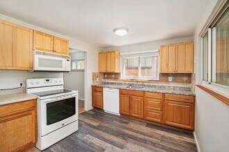 2243 Elmira St in Aurora, CO - Building Photo - Building Photo