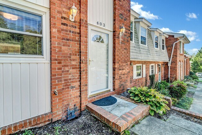 403 Southway Garden Rd in Arden, NC - Building Photo - Building Photo