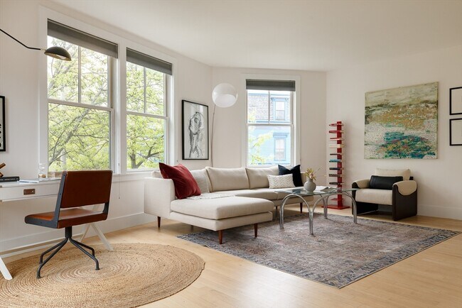 94 Hampshire St in Cambridge, MA - Building Photo - Building Photo
