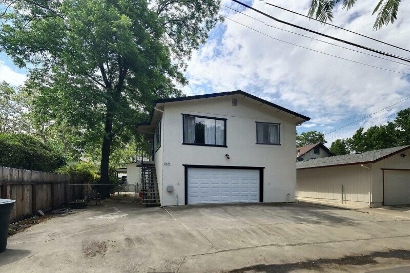 135 Carmel Ave-Unit -1 in Roseville, CA - Foto de edificio