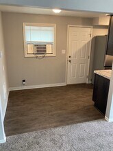 609 E Euclid Ave, Unit Euclid in Spokane, WA - Foto de edificio - Building Photo