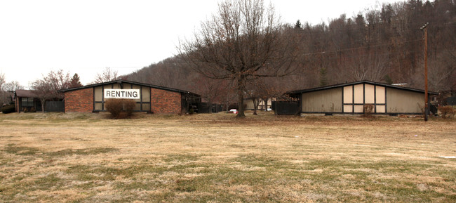 Queensbury Apartments in Wheelersburg, OH - Building Photo - Building Photo