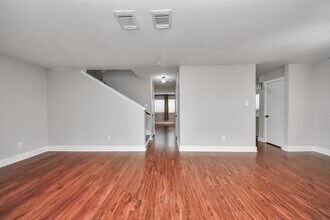 1536 Kew Garden Dr in Houston, TX - Building Photo - Building Photo