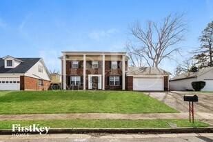 2077 Oakvalley Rd, Unit 115 in Memphis, TN - Building Photo