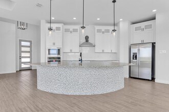 511 Wind Swept in Horseshoe Bay, TX - Building Photo - Building Photo