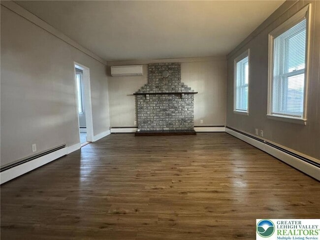 505 Penn St in Bath, PA - Foto de edificio - Building Photo