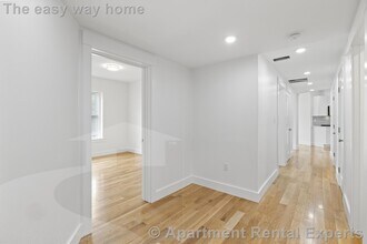 406 Columbia St, Unit #2 in Cambridge, MA - Building Photo - Building Photo