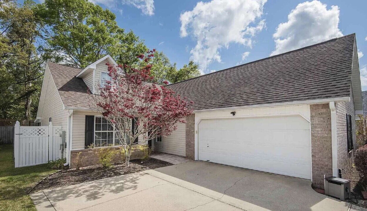 318 Mirabelle Dr in Pensacola, FL - Building Photo