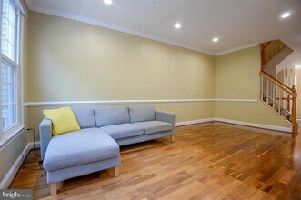 9404 Regency Crest Dr in Vienna, VA - Building Photo - Building Photo