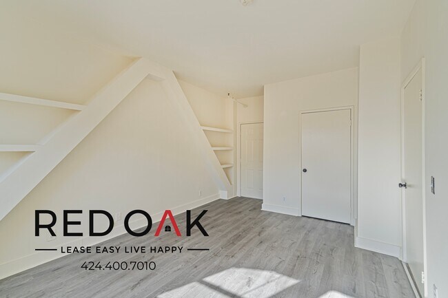 537 S Kenmore Ave in Los Angeles, CA - Building Photo - Building Photo