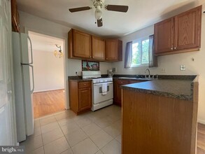8701 Parliament Dr in Springfield, VA - Building Photo - Building Photo