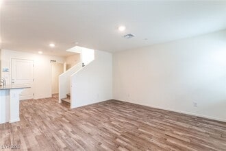 6116 Aster Gdn St in North Las Vegas, NV - Building Photo - Building Photo