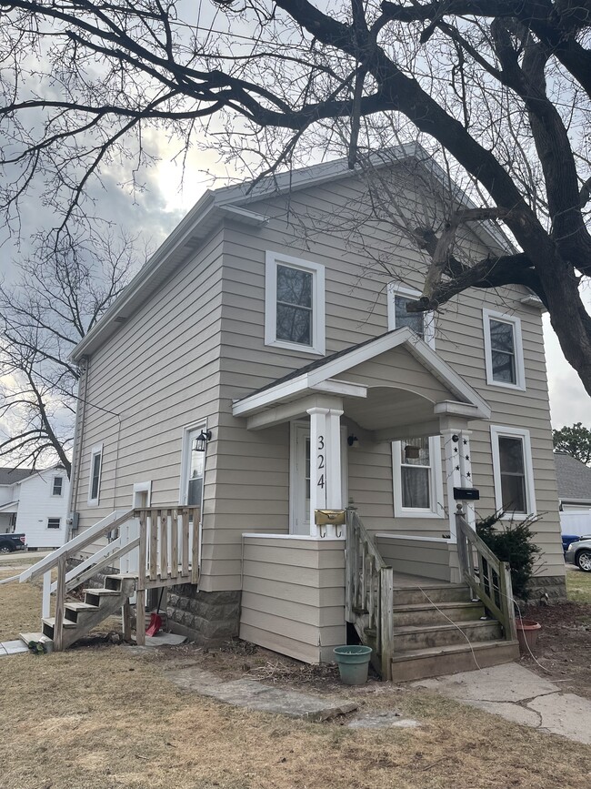 324 Wilson St, Unit Upper