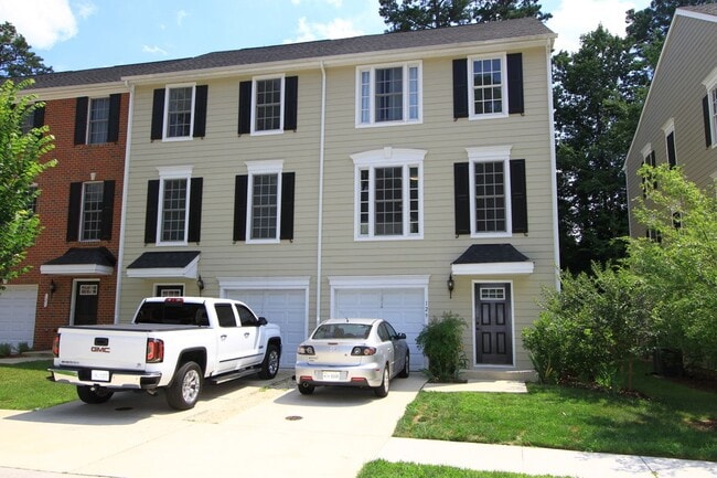 property at 129 Parkway Ct