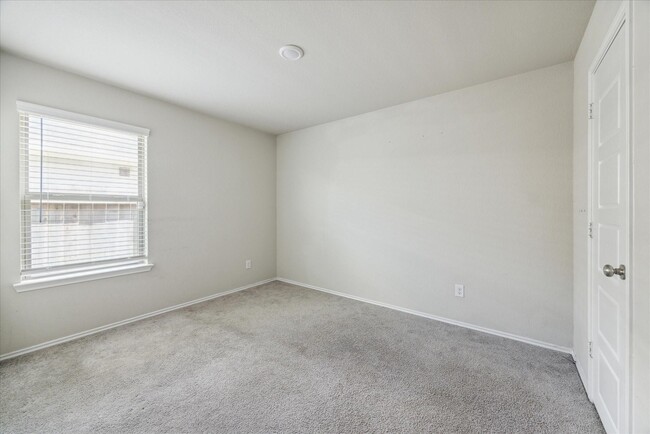 6747 Scarlet Sagebrush St