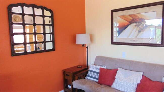 2501 S Calle Cervantes in Green Valley, AZ - Building Photo - Building Photo