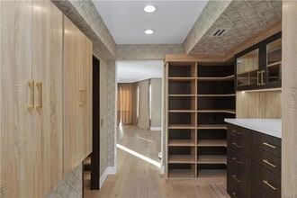 18826 Winnwood Ln in Santa Ana, CA - Building Photo - Building Photo