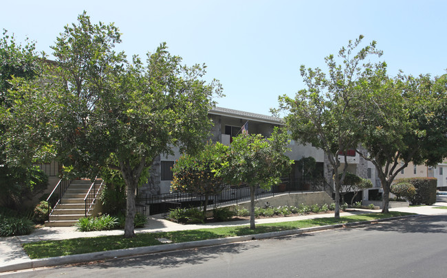 460-468 E Santa Anita Ave in Burbank, CA - Building Photo - Building Photo