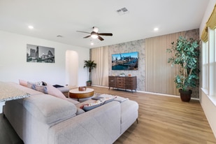 12725 Mogador St in Manor, TX - Building Photo