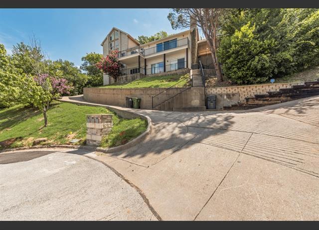 property at 1803 Old Oak Dr