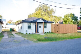 3011 Columbia St in Houston, TX - Building Photo - Building Photo