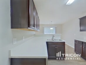 750 Chariot Way in Hopkins, SC - Building Photo - Building Photo