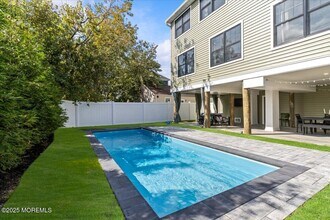 1608 East St in Point Pleasant Beach, NJ - Building Photo - Building Photo